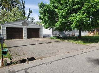 1304 W Mill St, Angola, IN 46703