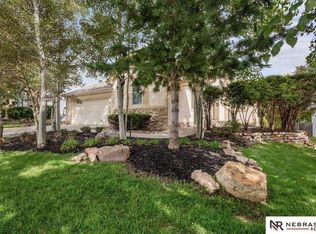 14866 Ogden St, Omaha, NE 68116