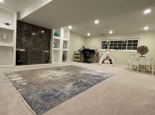 424 Holly Garden Ct, Ballwin, MO