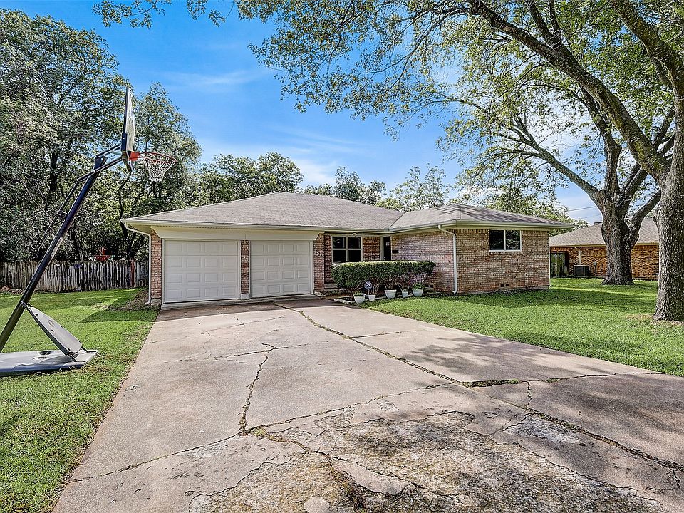 1st image of 208 Terrace Dr