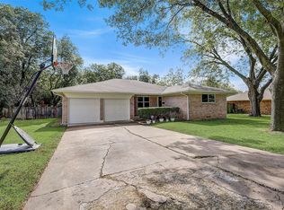 208 Terrace Dr, Desoto, TX 75115