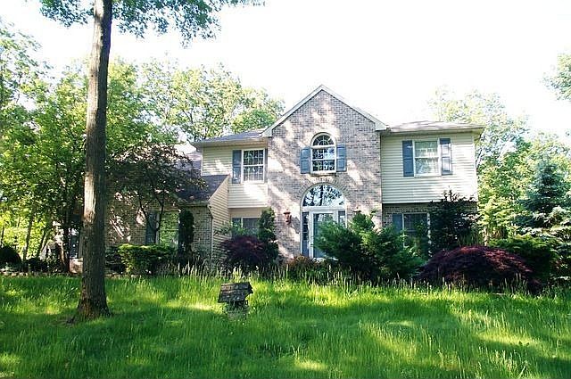 2nd image of 108 Woodstock Dr