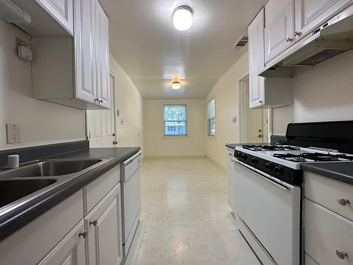 45 Aiken Way — Photo 9