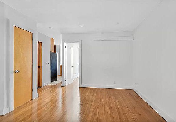 4th image of 157 Lexington Ave #5L