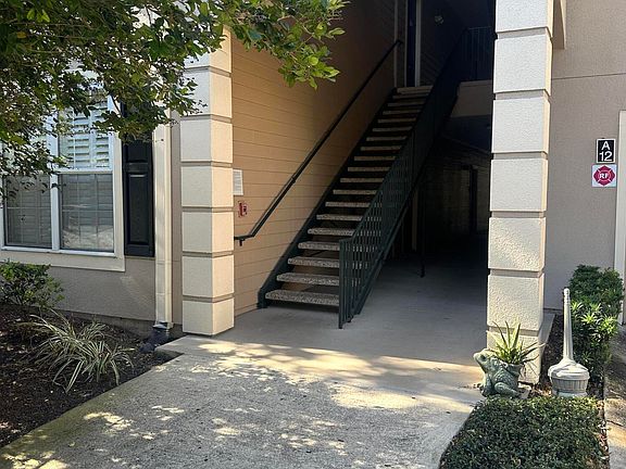 2nd image of 13810 SUTTON PARK Drive N #1218