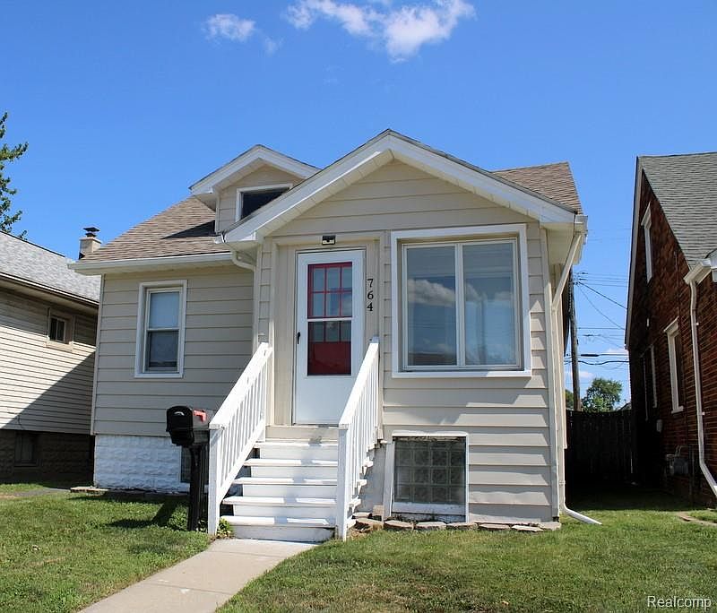 1st image of 764 Cleophus Pkwy