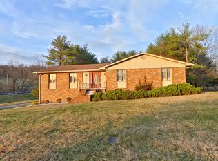 455 Fairway Dr, Abingdon, VA 24211
