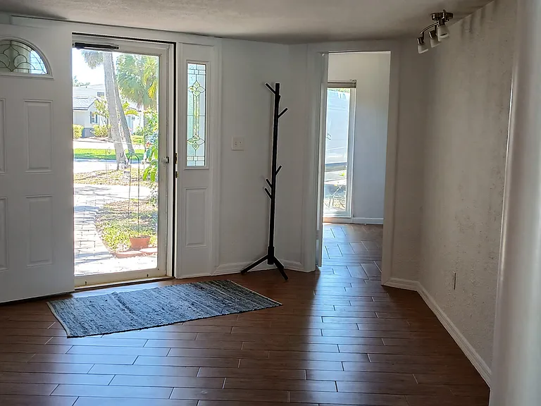4397 Harbor Hills Dr — Photo 3