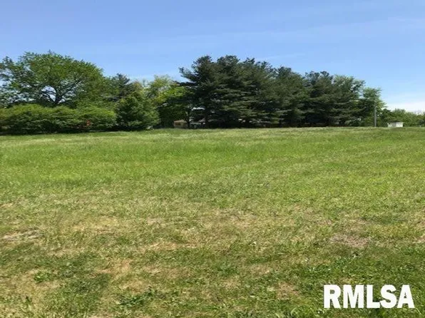 Centre Dr, Petersburg, IL 62675