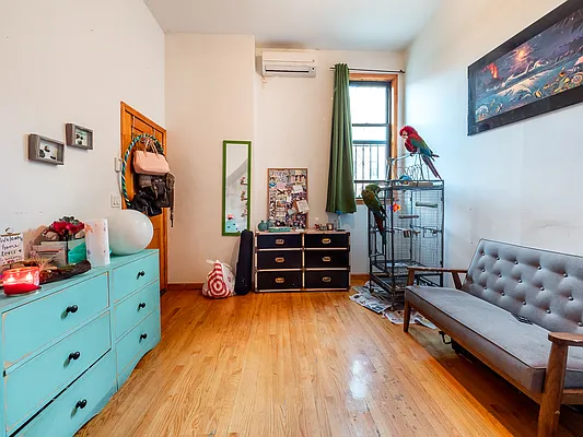 Rented by MySpaceNYC | media 2