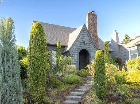 2621 N Sumner St, Portland, OR 97217