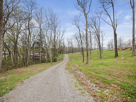 3rd image of 2095 Linwood Rd
