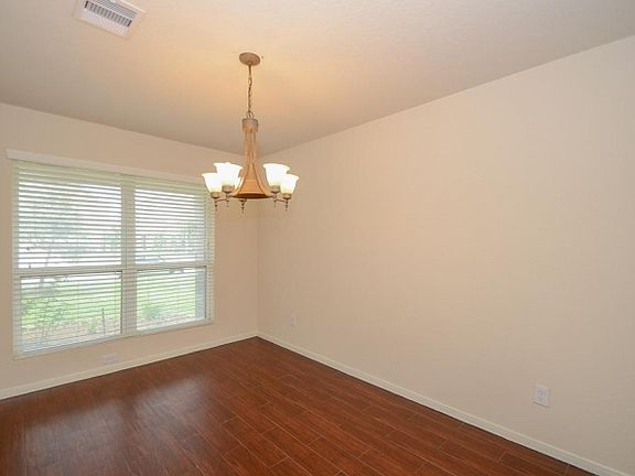 5th image of 3034 Madison Elm St