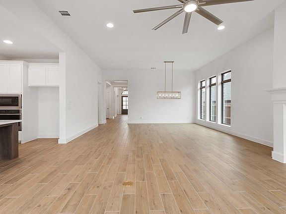 3rd image of 1714 Hillside Stroll Dr
