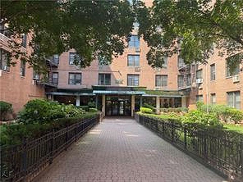 1st image of 1213 Avenue E #37