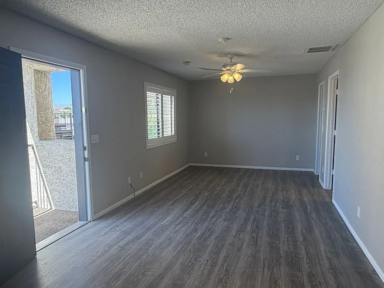 1989 Mesquite Ave #44 — Photo 11