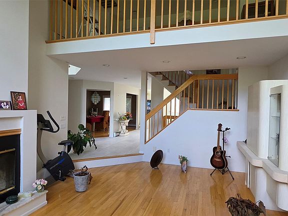 4th image of 31 Lowell Drive