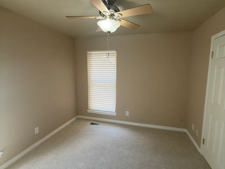 1010 Bluestem Rd — Photo 18