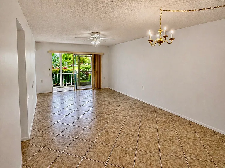 1101 Bahama Bnd #A1 — Photo 7