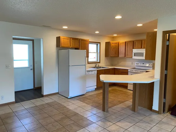 508 10th Ave SE, Valley City, ND 58072