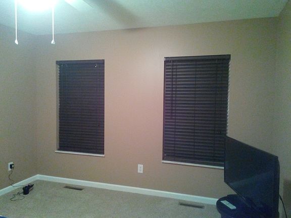 2nd image of 4048 Acorn Dr