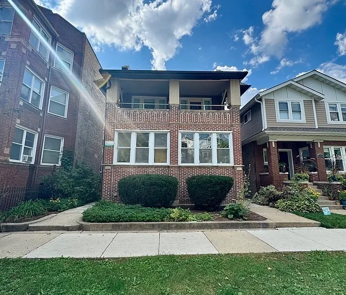 4504 N Troy St #2 — Photo 1