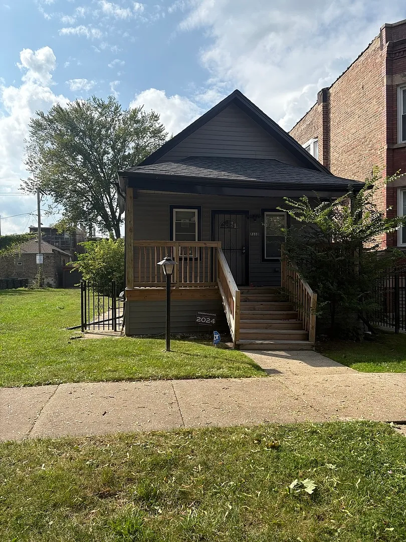 7110 S Champlain Ave photo 1
