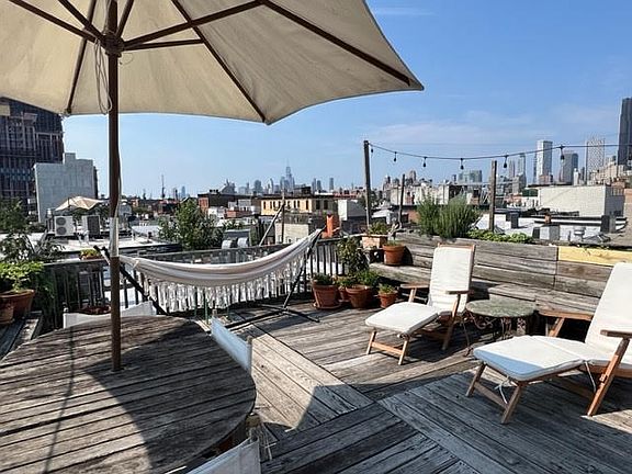 5th image of 12 Whitwell Pl #3