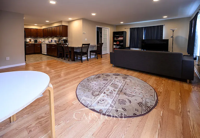 12 Colgate Dr — Photo 5