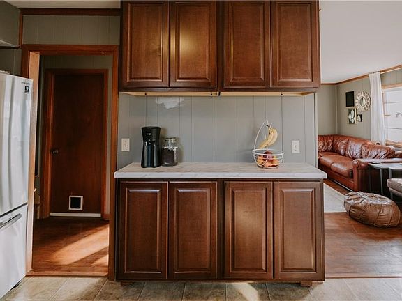 3rd image of 3309 Linda Ln