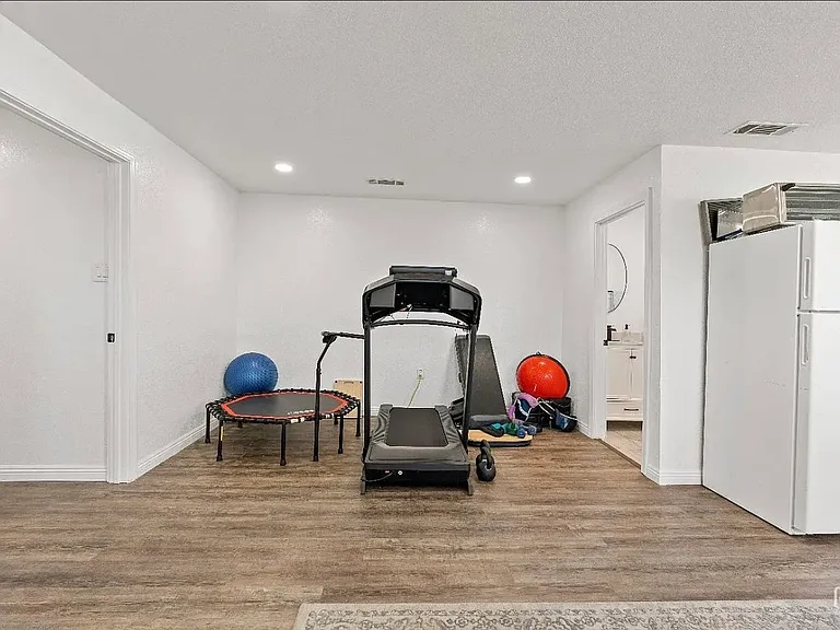 5313 Annette St #B — Photo 4