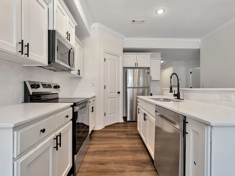 732 N Wordsworth Ln — Photo 11