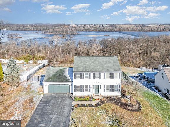2nd image of 210 Abbey Dr
