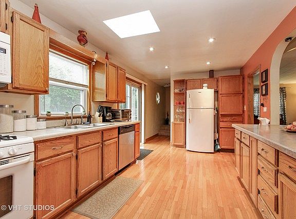 3rd image of 217 N Bernice Ct