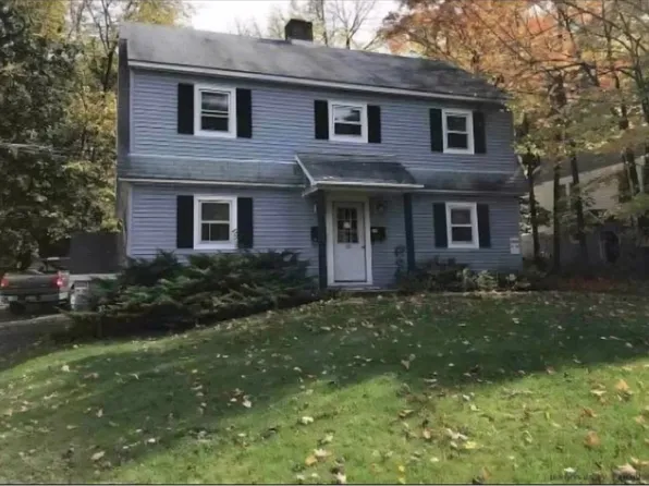 50 S Chestnut St #2A, New Paltz, NY 12561