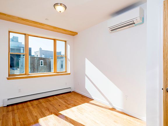 4th image of 18-10 Astoria Park S #2A
