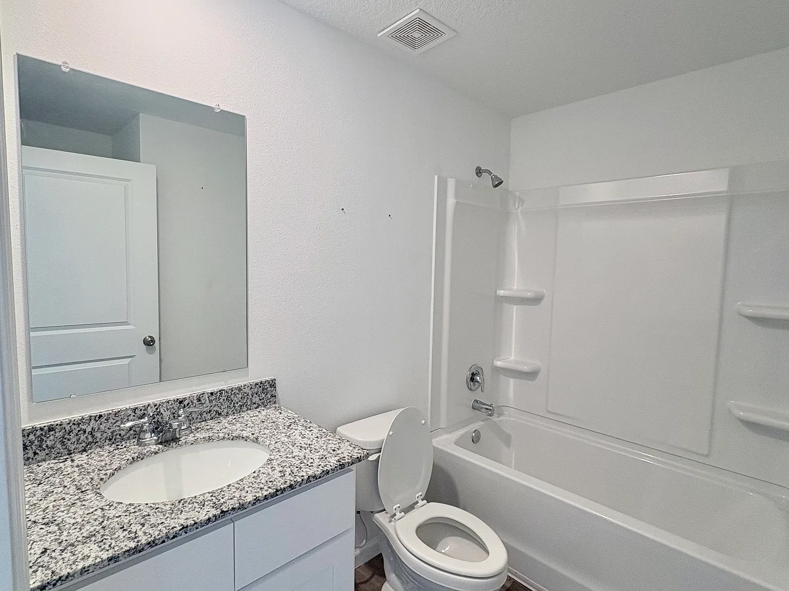 3 bed, 1477 sqft, $1,850 — Photo 4