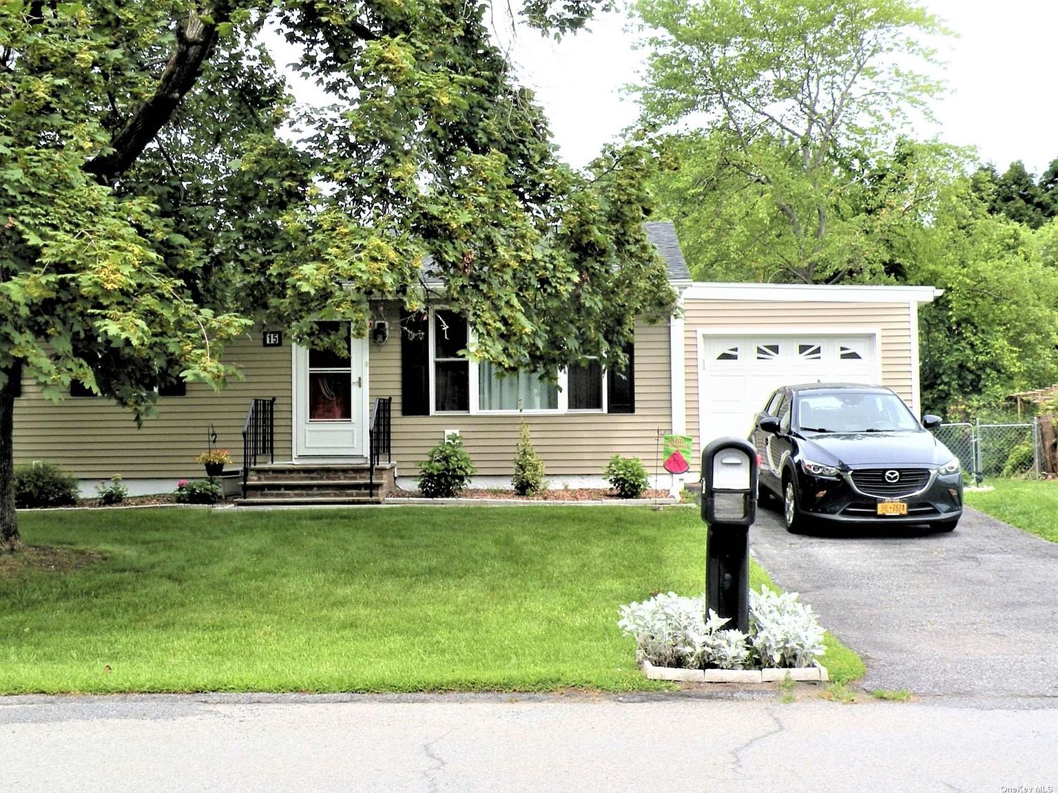 15 Peacock Lane, Poughkeepsie, NY 12601 Zillow