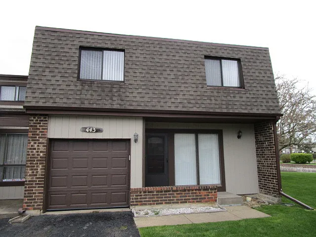 443 Maple Dr photo 1