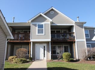 1376 Heatherwood Ln, Ann Arbor, MI 48108