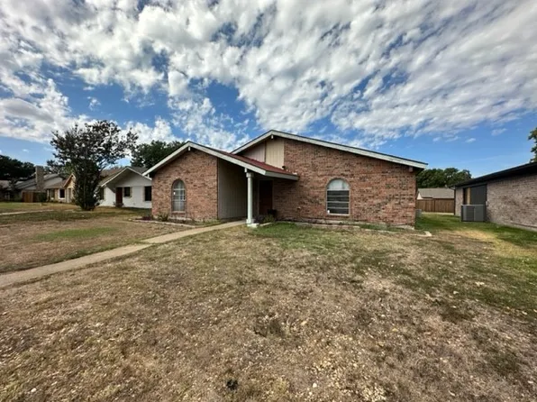 2829 Lancer Ln, Garland, TX 75044