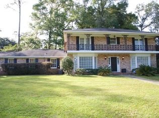 10 Spring Bank Rd N, Mobile, AL 36608