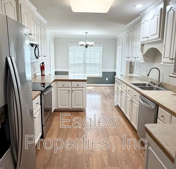 200 Myrna Dr — Photo 5