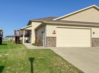 105 Mulberry Loop NE, Minot, ND 58703