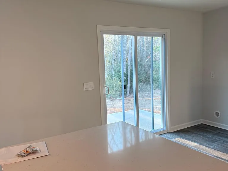 117 Azure Dr — Photo 4