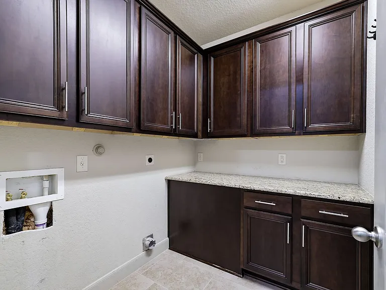 4438 Saddle Spur — Photo 16