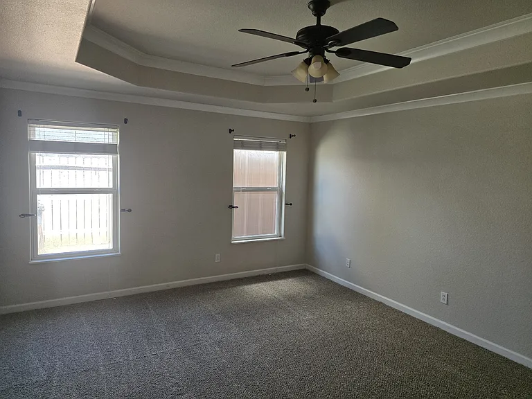 5906 Valencia Ave — Photo 10