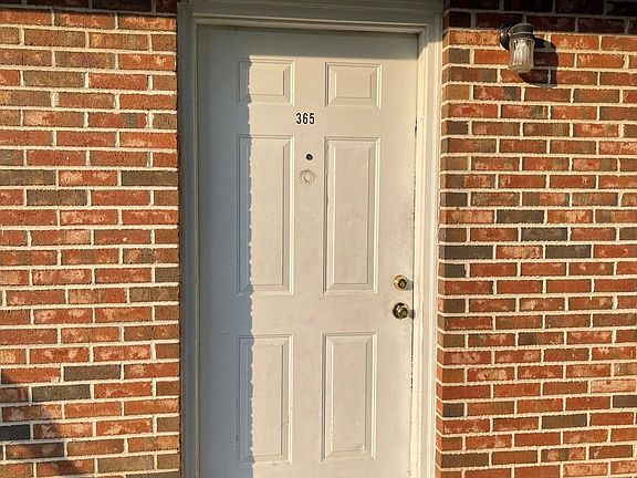 2nd image of 365 Threson St #365