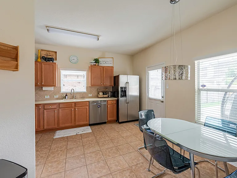 12031 Canyon Falls Dr — Photo 16