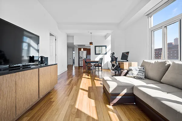 Sold by Nest Seekers International | media 7